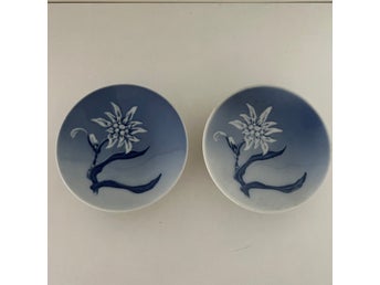 2 fat Royal Copenhagen