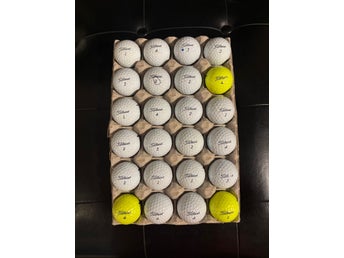 24-pack Titleist Tour Soft golfbollar. Mkt bra skick