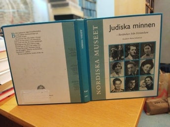 Judiska minnen berättelser från Förintelsen av Britta Johansson, bok, SM