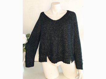 Zara Knit fri frakt svart stickad tröja silver silvertråd oversize goth rock M Zara Knit fri frakt svart stickad tröja silver silvertråd oversize goth rock M