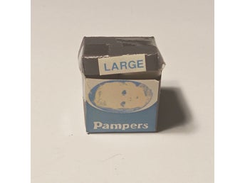 Pampers, Dockskåpsmöbel Miniatyr, Läs info/Read info, Se bilder!