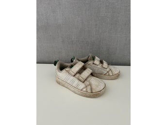 Adidas skor strl 25 (151mm) sneakers