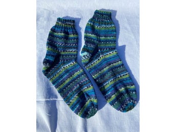 Handstickade ullsockor storlek 41-41 27cm