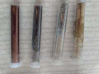 Glitter i olika färger
