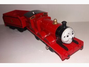 tomy trackmaster james