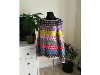 Handstickad tröja (M) Färgglad. Alpacka