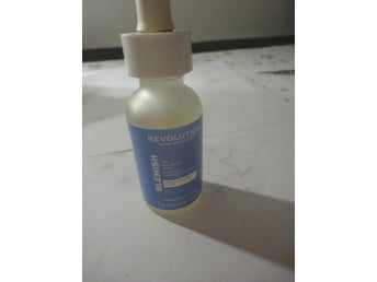 Revolution blemish serum