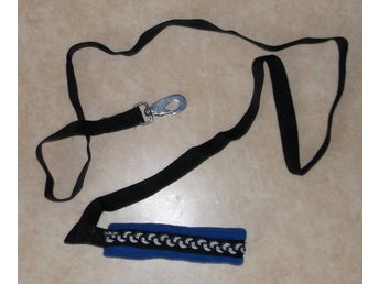 Hundkoppel mörkblå fleece silverfärgade o svarta slingor 185 cm och 38,5 cm Ny