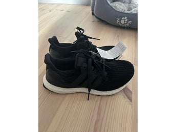 Adidas UltraBoost W Skor Storlek 36