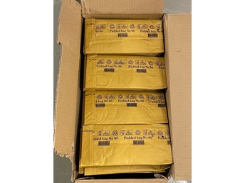 30 st Vadderade kuvert 105x229 mm.