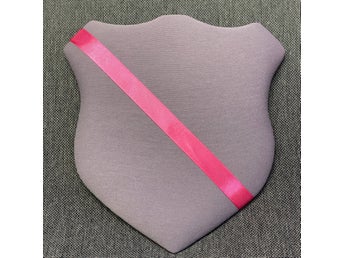 Märkestavla för simmärken/smycken Lavendel /Knallrosa satinband