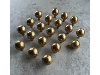 25 stycken – Knopp Boll – Rå Massiv Mässing