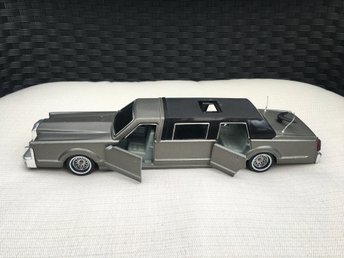 majorette limousine ref 3045