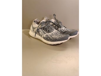 Adidas UltraBoost Löparskor Vit/Svart EUR 43 1/3
