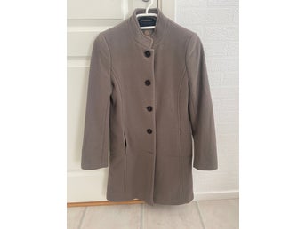 Newhouse brown coat, size 34