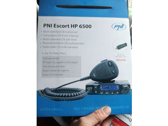 PNI Escort HP 6500 CB radio