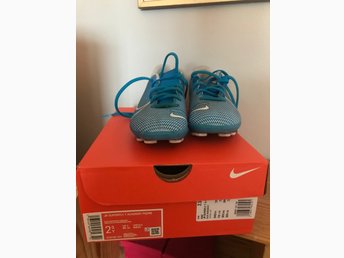 Nike Mercurial Superfly VII Academy ACC SG Pro Football.