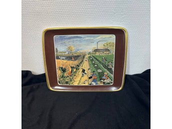 Väggtavla / Väggrelief / Fat Höganäs stengods - Betupptagning Alma Öhrström