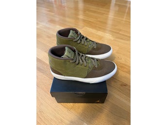 Nike Jordan, 40