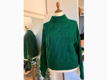 H&M. Stickad grön tröja, stl XS (393764925) ᐈ Köp på Tradera H&M. Stickad grön tröja, stl XS (393764925) ᐈ Köp på Tradera