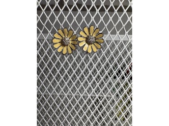Blomörhängen 925 silver – gul emalj & stenar – ca 1,5 cm