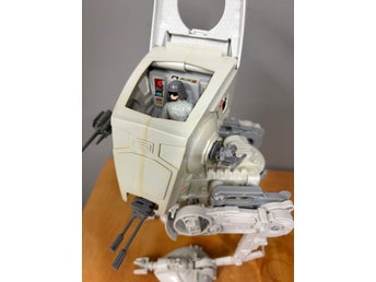 Star Wars AT-ST Walker med förare