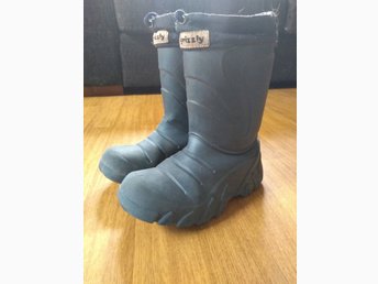 Crocs rosa stövlar stl. J1 (32 33) (363518254) ᐈ Köp på Tradera Crocs rosa stövlar stl. J1 (32 33) (363518254) ᐈ Köp på Tradera