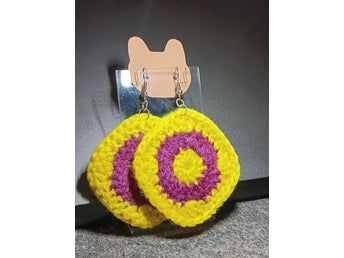 Intersex virkad örhängen