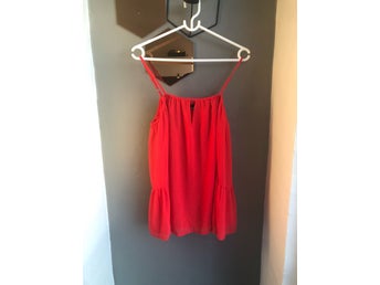 Gina Tricot röd blus, storlek 38