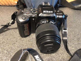 Nikon F-401S systemkamera