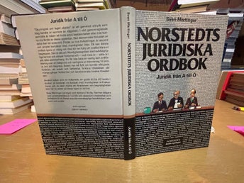Norstedts juridiska ordbok, Juridik från A till Ö av Sven Martinger, Very Fine+