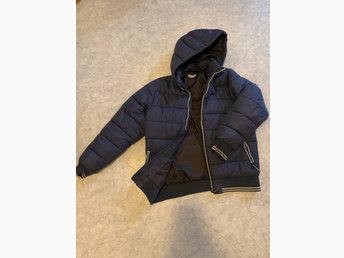 Stl 170 tunn vadderad mörkblå jacka. (421793438) ᐈ Köp på Stl 170 tunn vadderad mörkblå jacka. (421793438) ᐈ Köp på
