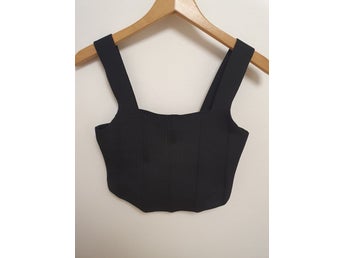 Elegant svart topp från Primark Strl: S