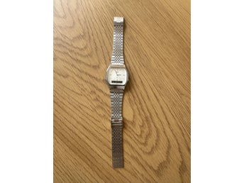 Rare Vintage Casio - AQ-340 1980s Japanese Design