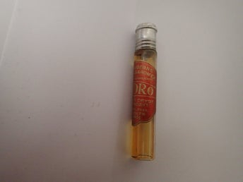 Husmoderns hushållsaromer! Cedro! Antikt! Halvfullt rör!