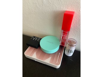 Sminkpaket med Morphe, Nars, Sweed, Milk Makeup och Rimmel