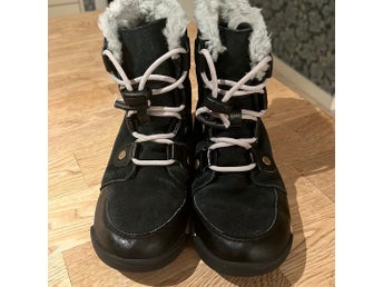 Sorel Svarta Vinterkängor stl 33