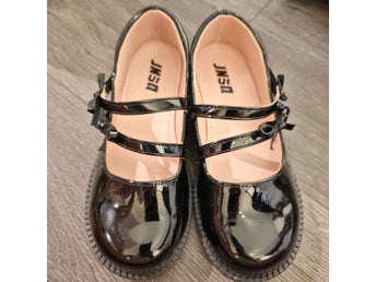 Som Nya Svarta ballerina lackskor barnskor 33