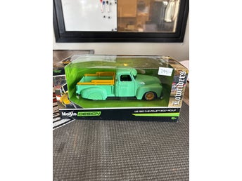 Maisto Design 1:25 1950 Chevrolet 3100 Pickup Lowriders