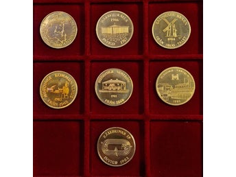 Samling 1500 kr guldmynt Huddinge kommun - 7 st. olika 18k - tot 80,74 gr