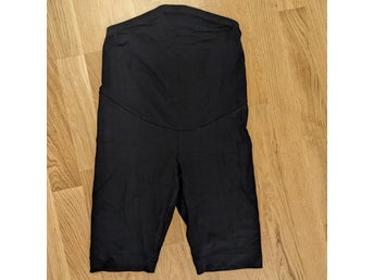 H&M Mama svarta cykelbyxor, storlek S