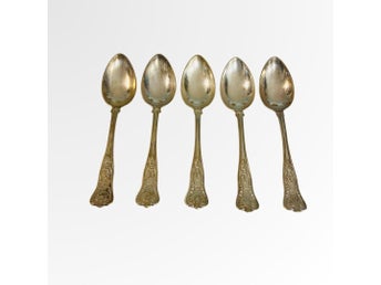 Antika serveringsskedar i viktoriansk silverplate