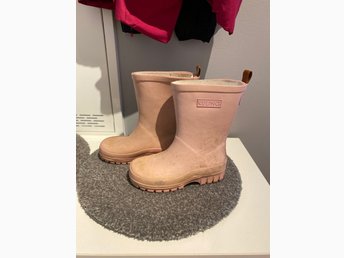 Rosa gummistövlar Kuling storlek 28 Rosa gummistövlar Kuling storlek 28