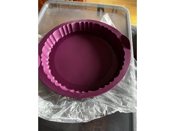 Ny Tupperware silikonform pajform vågig kant