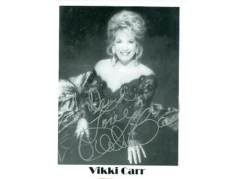 VIKKI CARR AMERICAN VOCALIST AND HUMANITARIAN AUTOGRAF FOTO