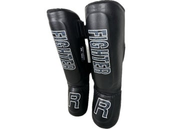 Genuine Fighter Gear benskydd THAIBENSKYDD Storlek M 14515-009-M