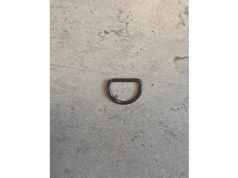 Septum Piercing D-form
