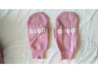 Svea rosa vantar tumvantar 23 cm äkta SVEA-vantar