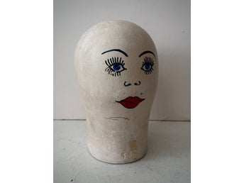 perukstock i trä 1900-tal hattställ wooden head wig head hatter vintage