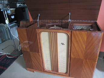 Retro- Luxor Magnecita Radiomöbel- 708 WM - Årsmodell 1952.